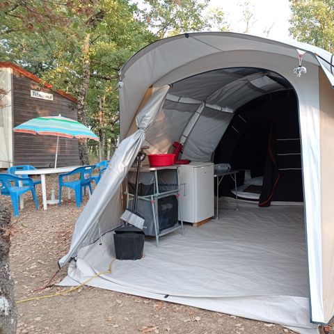 TENDA DA CAMPEGGIO 4 persone - Tenda per 4 persone completamente attrezzata (da domenica a domenica dal 07/07/24 al 01/09/24) 4 pers.