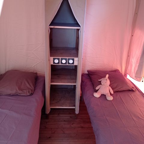 Glampingtent 4 personen - Jungle Lodge 4 personen (zondag tot zondag van 07/07/24 tot 01/09/24) 4 personen.