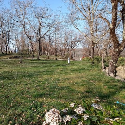 PLOT - Nature package - Pitch + tent or caravan + 1 car