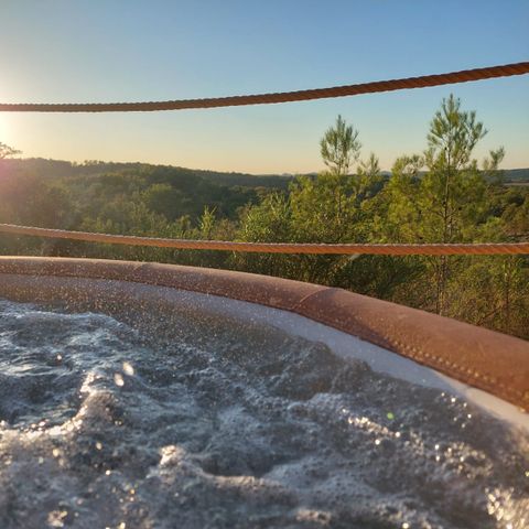 HÉBERGEMENT INSOLITE 2 personnes - Dome géodésique - (dimanche à dimanche du 07/07/24 au 01/09/24)