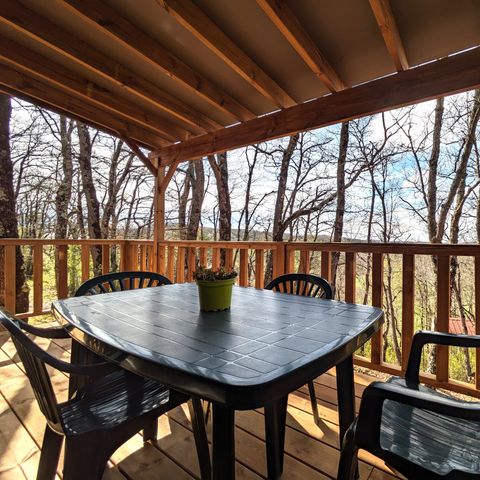 BUNGALOW 4 personnes - cabane