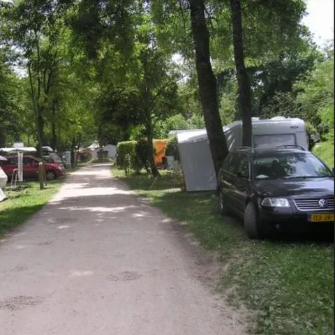 Stellplatz - Pauschale: Stellplatz + 1 Auto + Zelt oder Wohnwagen