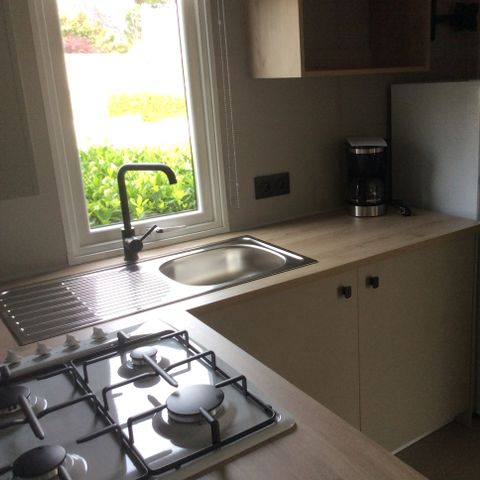 BUNGALOW 6 personnes - 6 pers 3 chambres Terrasse semi couverte 8 .80 m x 3.70 m 6 Lave-vaisselle et Tv incluse