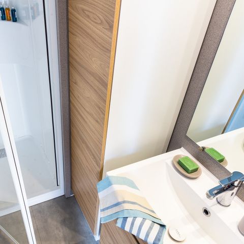 MOBILHOME 5 personnes - Premium | 2 Ch. | 5 Pers. | Terrasse Surélevée | TV