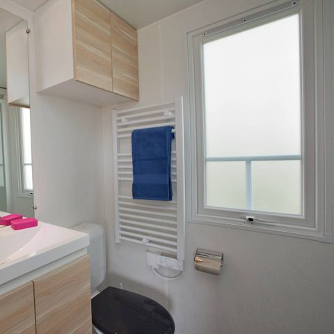 Mobile home 4 persons - Mobile-home | Comfort | 2 Bedrooms | 4 Pers. | Raised terrace | 2 bathrooms | TV