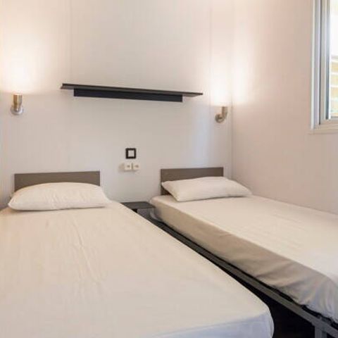 Stacaravan 6 personen - Mobile-home | Comfort | 2 slaapkamers | 4/6 pers. | Verhoogd terras | 1 badkamer | TV