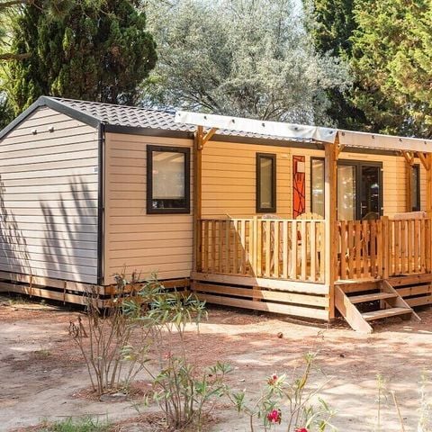 Mobilhome 8 personnes - Comfort | 4 Ch. | 8 Pers. | Terrasse surélevée | Cuisine extérieure | 2 SDB | Clim. | TV