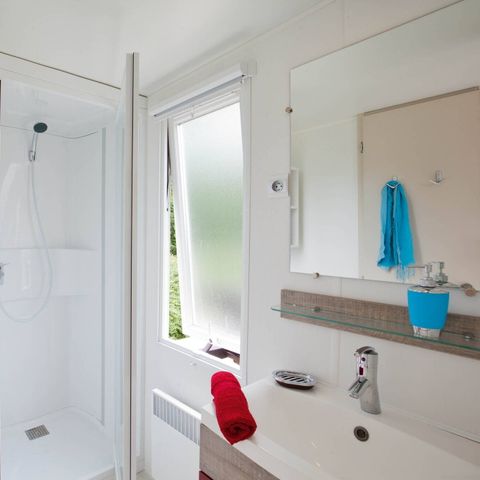 Mobilhome 4 personnes - Mobil-home | Classic | 2 Ch. | 4 Pers. | Terrasse surélevée | Toit terrasse | 1 SDB | TV