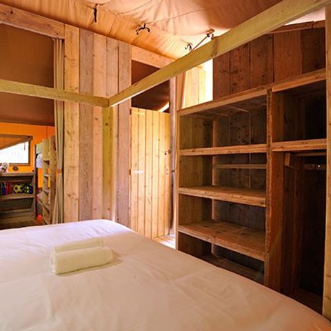 TENTE TOILE ET BOIS 6 personnes - Safari Lodge | 2 Ch. | 6 Pers. | 1 SDB