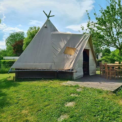 Canvas and wooden tent 2 persons - Tipi - without sanitary facilities