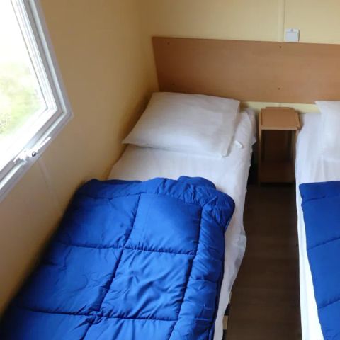 MOBILHOME 4 personas - 2 dormitorios - terraza cubierta y cerrada