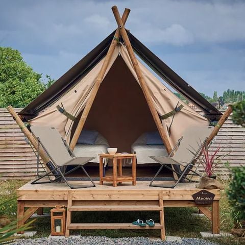 Originale 2 persone - Lodge Moorea 5,5 m² su pavimento in legno di 11 m² - 1 camera con 2 letti di 80/190 . Nuovo nel 2022