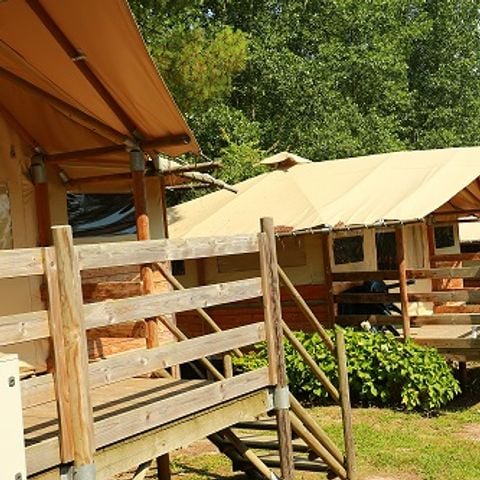 TIENDA DE LONA Y MADERA 4 personas - Albergue IGUELDO (sobre pilotes)