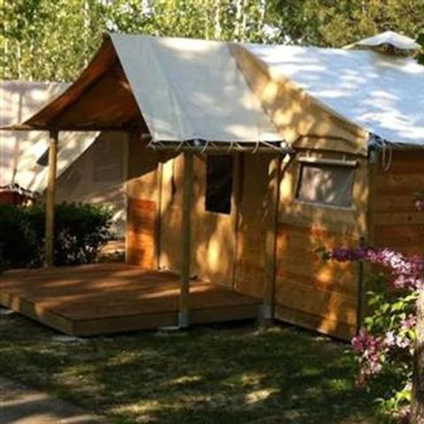 TIENDA DE LONA Y MADERA 6 personas - Albergue URCHILO