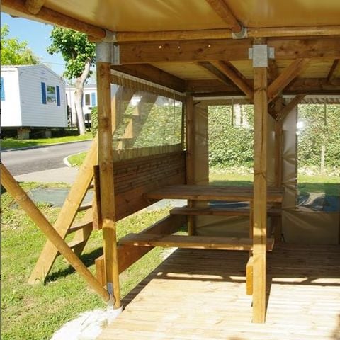 Tente en toile et en bois 2 personnes - Lodge LAINA CONFORT 2 personnes
