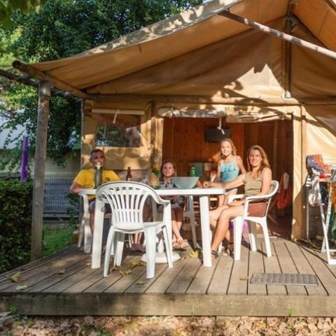 Canvas and wooden tent 6 persons - Lodge URCHILO sleeps 6