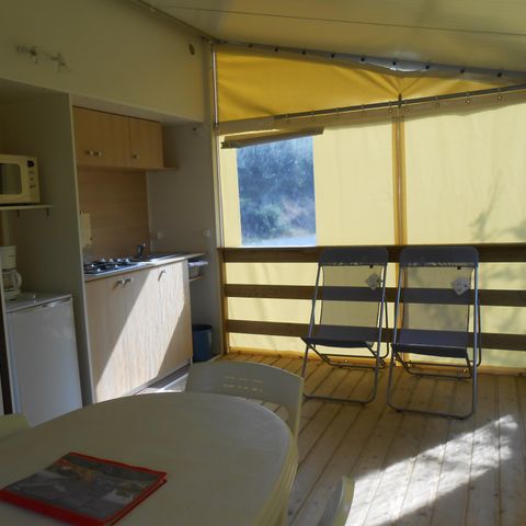 TIENDA DE LONA Y MADERA 5 personas - TITHOME 25m² 2 dormitorios - SIN WC NI BAÑO