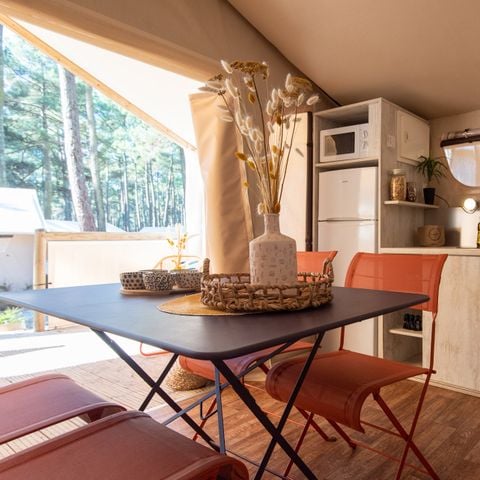 ALBERGUE 4 personas - 16.00 h - Albergue Maasaï