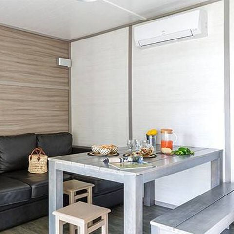 Mobilheim 7 Personen - Chalet | Comfort XL | 3 Zi. | 5/7 Pers. | Erhöhte Terrasse | Klimaanlage | TV