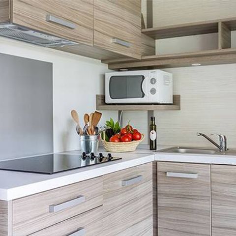 Mobilheim 7 Personen - Chalet | Comfort XL | 3 Zi. | 5/7 Pers. | Erhöhte Terrasse | Klimaanlage | TV