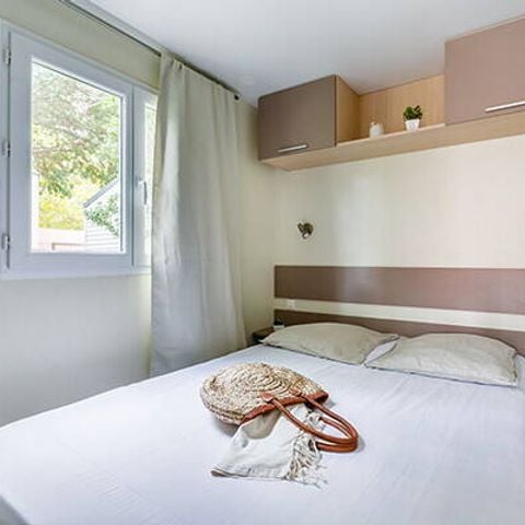 Stacaravan 4 personen - Stacaravan | Klassiek | 2 slaapkamers | 4 pers. | Overdekt terras | 1 badkamer