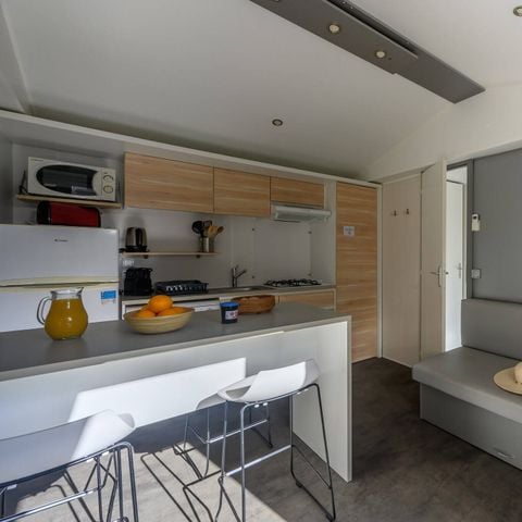 Mobilheim 6 Personen - Mobilheim | Comfort | 3 Schlafz. | 6 Pers. | Überdachte Terrasse | 1 Bad | Klimaanlage | TV