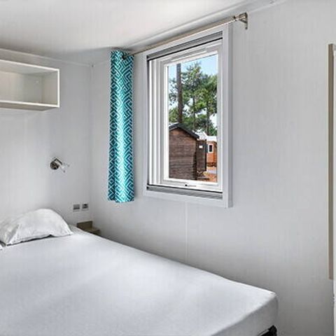 Mobilhome 4 personnes - Mobil-home | Comfort | 2 Ch. | 4 Pers. | Terrasse couverte | 1 SDB | Clim. | TV