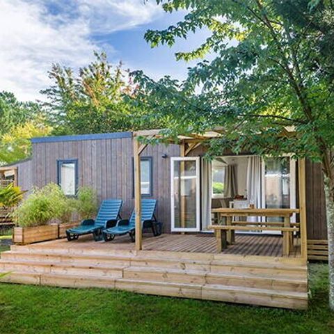 Mobilhome 8 personnes - Mobil-home | Premium Exclusive | 4 Ch. | 8 Pers. | Terrasse couverte | 1 SDB | Clim. | TV