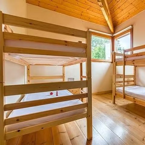 Maison 10 personnes - 4 Ch. | 8/10 Pers. | Terrasse surélevée | Jacuzzi | 1 SDB | Clim. | TV