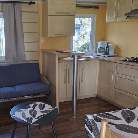 Mobilheim 4 personen - 30m² - 2 Zimmer - n° 68 Überdachte Terrasse Sonntag bis Sonntag