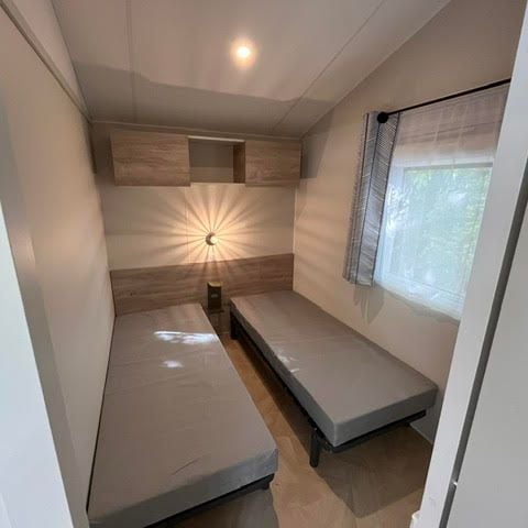 MOBILHOME 4 personnes - Mobilhome 31 m² 2 chambres n° 80 Terrasse couverte, climatisé, 2/4 Pers Samedi - Samedi