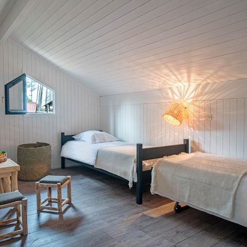 BUNGALOW 4 personnes - Cabane CONFORT | 2 chambres - Côté Village