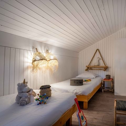 BUNGALOW 4 personnes - Cabane SIGNATURE | 2 chambres - Côté Pinède