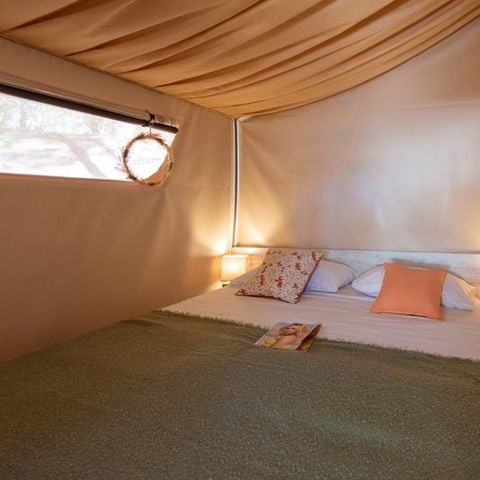 Canvas and wooden tent 4 persons - Maasai Lodge