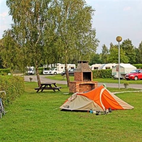 Kampeerplaats - Wandel- of fietsarrangement met tent