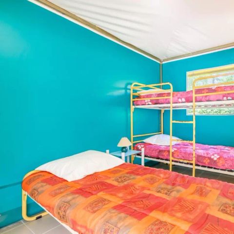 Bungalowtent 5 personen - Pagan 3 kamers 5 personen (4 volwassenen + 1 kind -8 jaar)