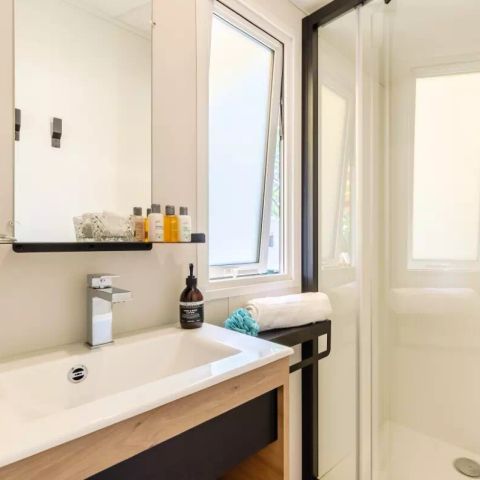 MOBILHOME 4 personnes - Privilège 3 Pièces 4 Personnes + TV