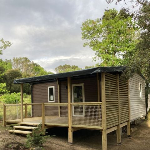 Mobilheim 4 personen - PREMIUM MONTSEREIN Klimatisiert- 2 Zimmer+ Geschirrspüler + TV (2 Erwachsene max+2 Kinder)