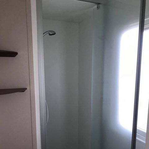 MOBILHOME 6 personnes - PREMIUM MONTMIRAIL Climatisé- 3 chambres + lave-vaisselle + TV (4 adultes max+2 enfants)