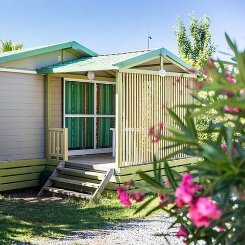 Chalet 6 personen - Chalet | Comfort | 3 Slaapkamers | 6 Pers. | Verhoogd terras | 1 Badkamer | Airconditioning.