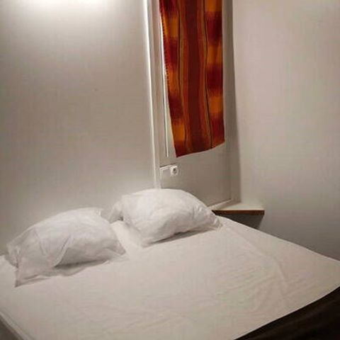 CHALET 6 personnes - Chalet | Comfort | 3 Ch. | 6 Pers. | Terrasse surélevée | 1 SDB | Clim.
