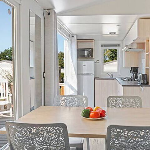 BUNGALOW 6 personnes - Mobil-home | Comfort | 2 Ch. | 4/6 Pers. | Terrasse simple | TV