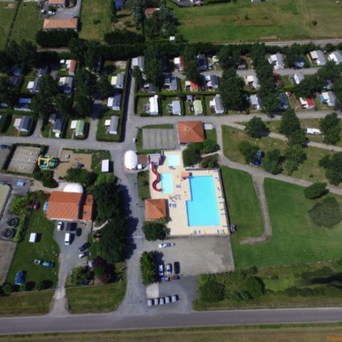 PARCELA - Paquete 2 pers + 1 coche sin elect