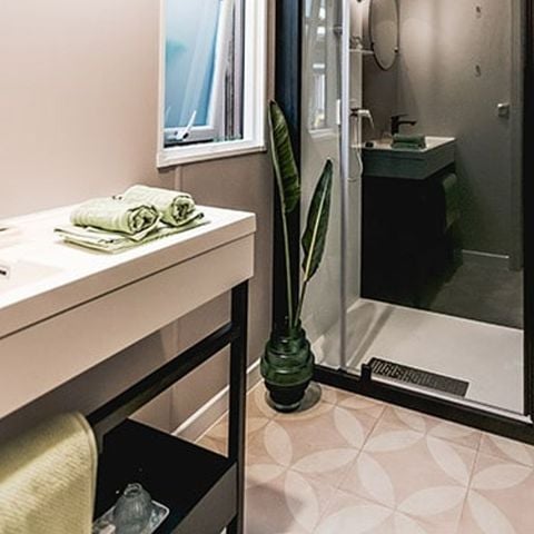 BUNGALOW 4 personnes - 2 chambres LUXE avec SPA