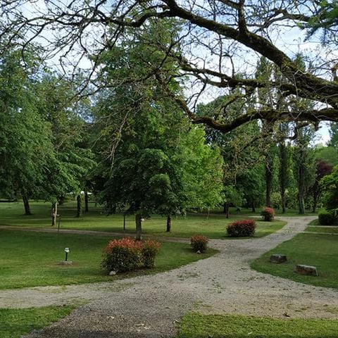 EMPLACEMENT - Camping Car (avec Elec)