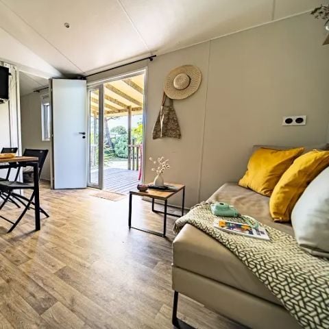 MOBILHOME 4 personas - Duo Premium 3 Habitaciones 4 Personas Jacuzzi + Aire Acondicionado + TV