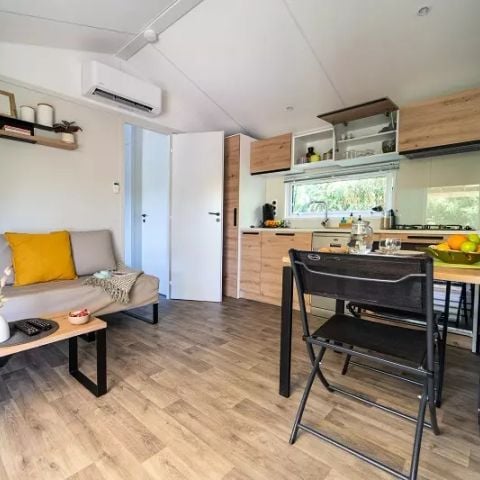 Mobilheim 4 Personen - Duo Premium 3 Zimmer 4 Personen Jacuzzi + Klimatisiert + TV