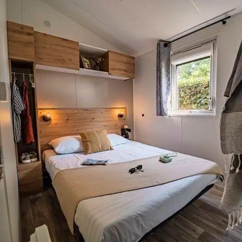 Mobilheim 8 Personen - Quattro Premium 5 Zimmer 8 Personen Jacuzzi + Klimaanlage + TV