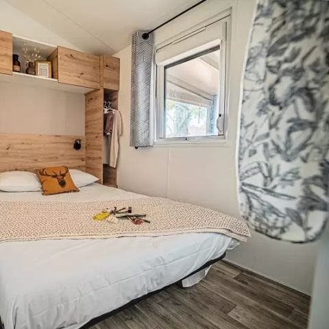 Mobile home 8 persons - Quattro Premium 5 Rooms 8 People Jacuzzi + Air Conditioning + TV