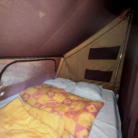 Safaritent 4 personen - Hut (zonder verwarming, stromend water, badkamer of toilet)